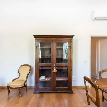 Apartamento Airy One Bedroom With Terrace Near Palazzo Pitti