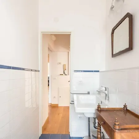 Airy One Bedroom With Terrace Near Palazzo Pitti *